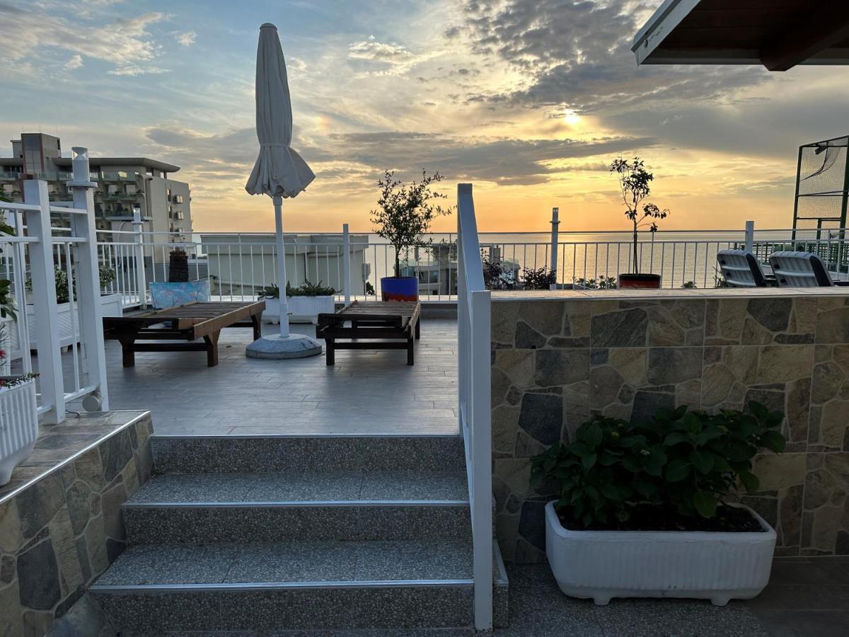 Paradise Rooftop Golem Golem  Exterior photo